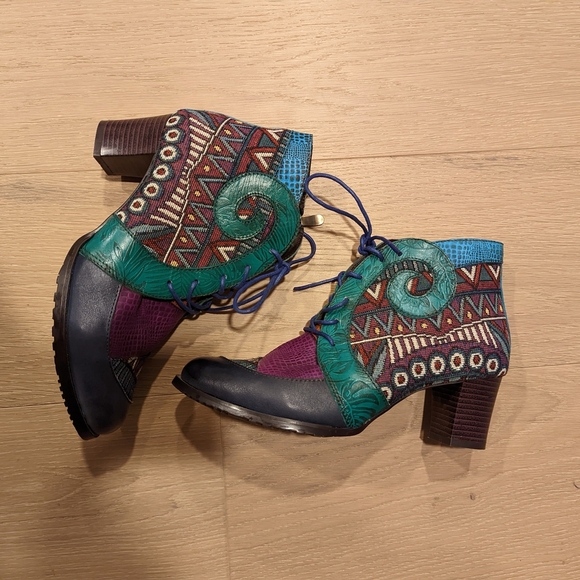 Colorful Patterned Ankle Boots - Picture 10 of 11